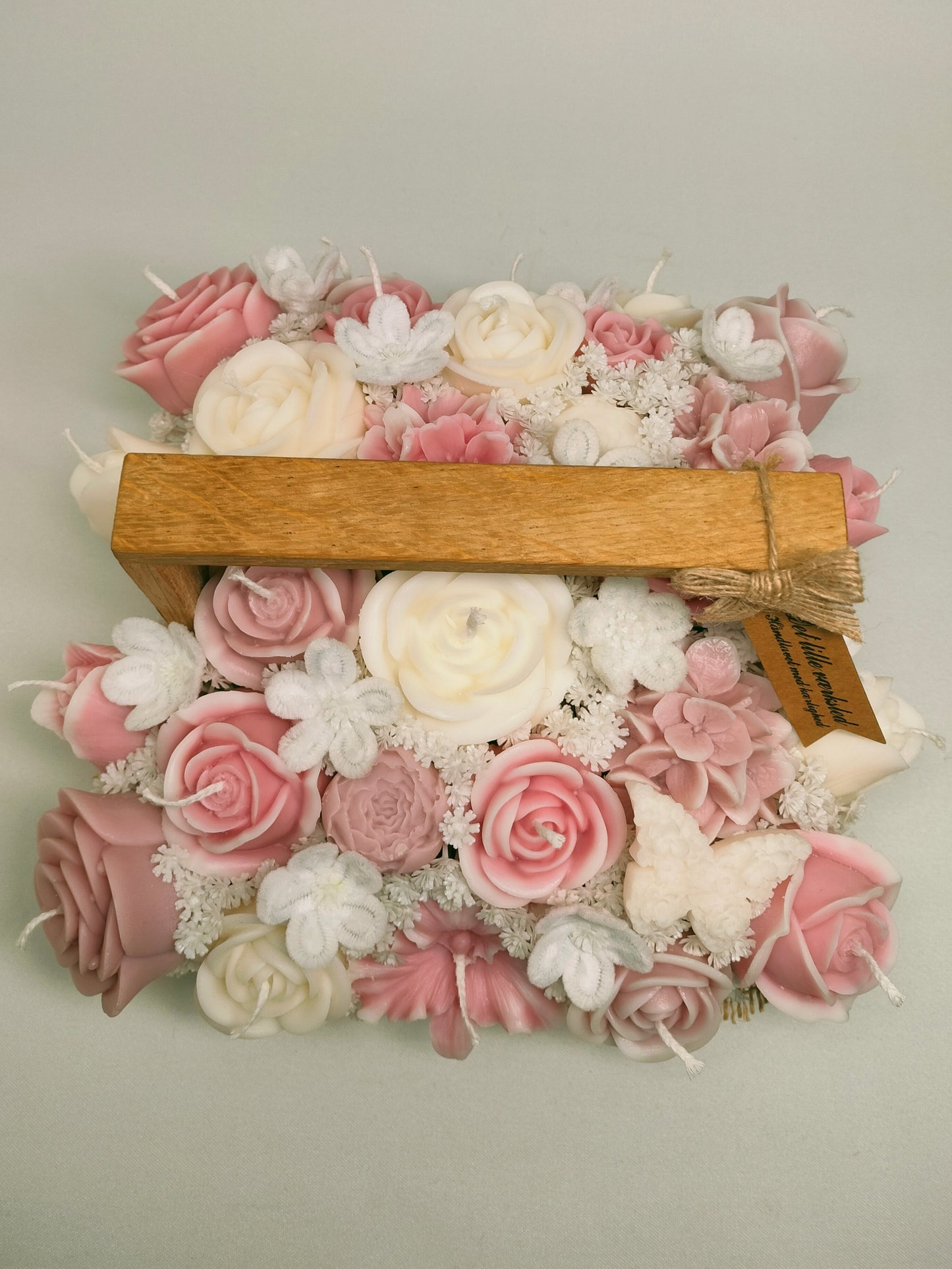 Trækurv med blomster