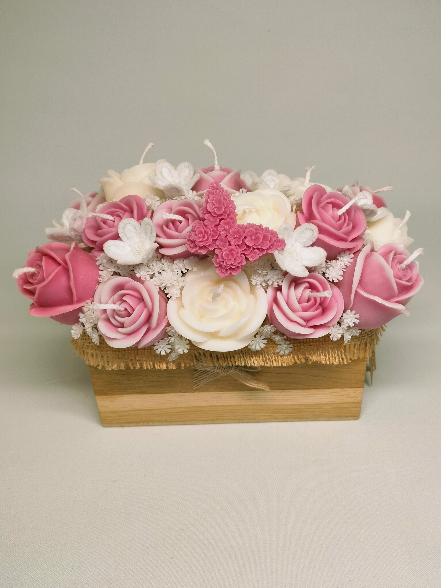 Firkantet kurv med blomster